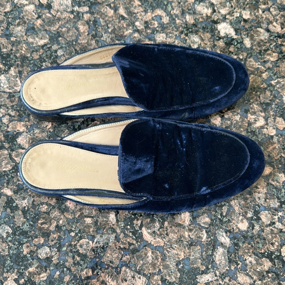 Used woman’s suede Giavanti Rossi suede navy slides - Picture 3 of 6